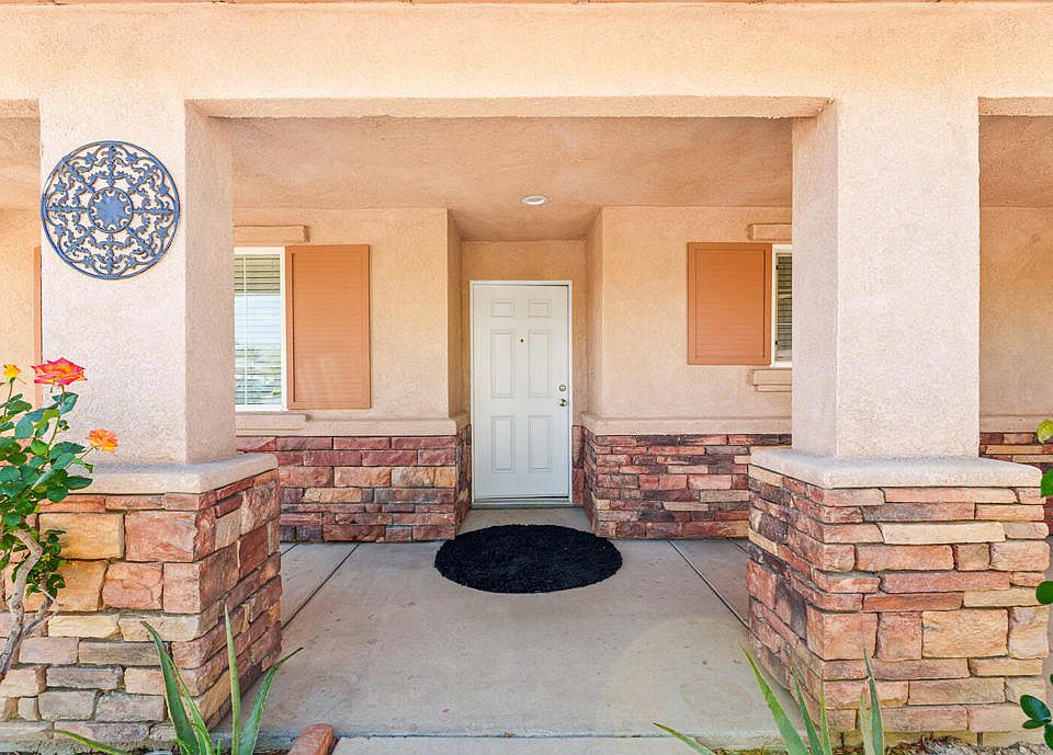 1st image of 85701 Avenida Nicole
