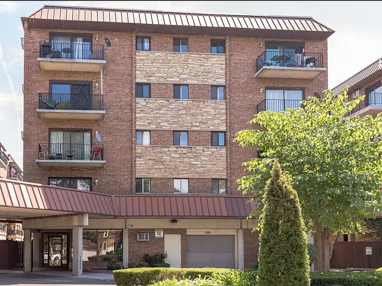 2325 N Neva Ave #104B — Photo 21