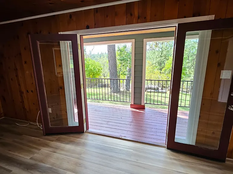 1155 Swanson Ln — Photo 11