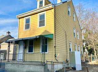 417 Ridgeway St, Gloucester City, NJ 08030