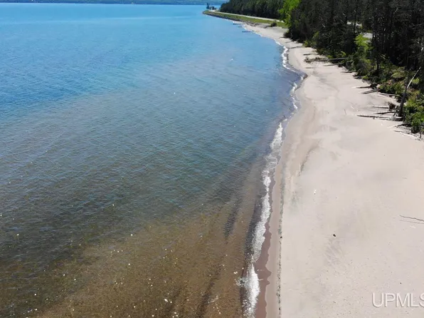 14920 Us Highway 41 Hwy, Baraga, MI 49908