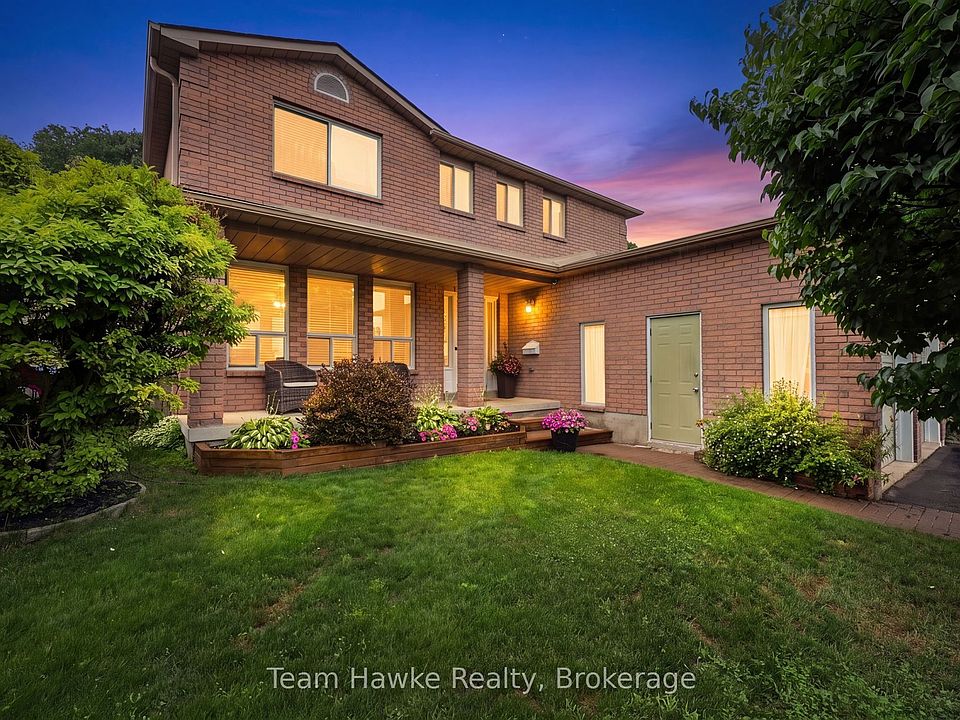 1st image of 1085 Dina Cres