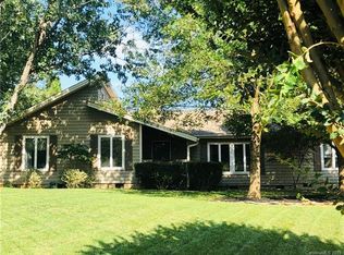 8217 Strawberry Ln, Charlotte, NC 28277