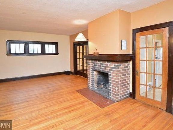 2nd image of 907 10th Ave S #1