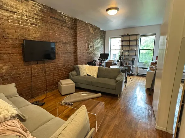 370 West 46th Street image 1 of 22