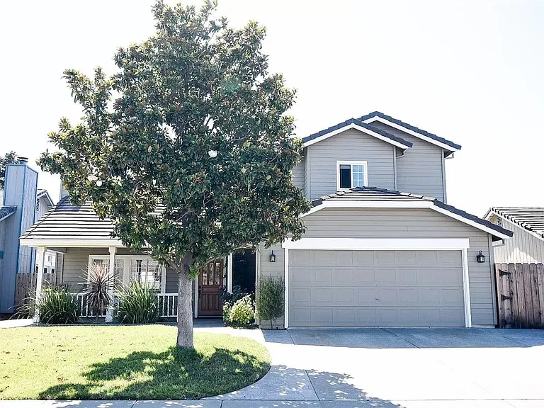 743 Calico Trl — Photo 1