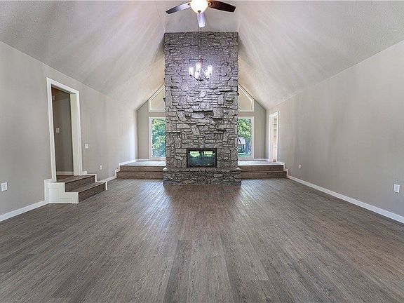 5th image of 38 W Alton Cir