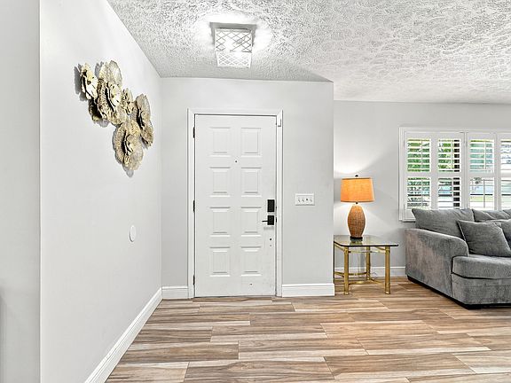 5th image of 2526 SE Victory Avenue