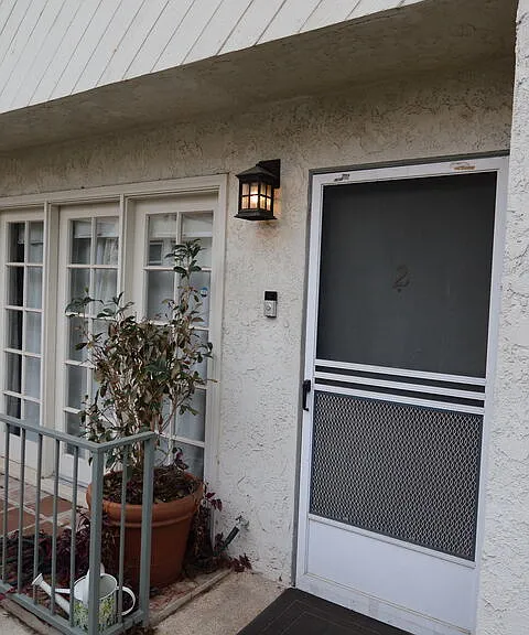 944 Palm Ave #2 — Photo 14