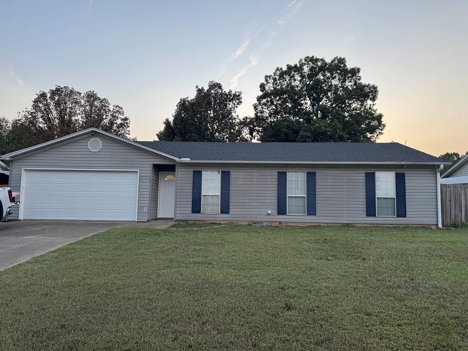 3 bed, 1247 sqft, $1,550 — Photo 1