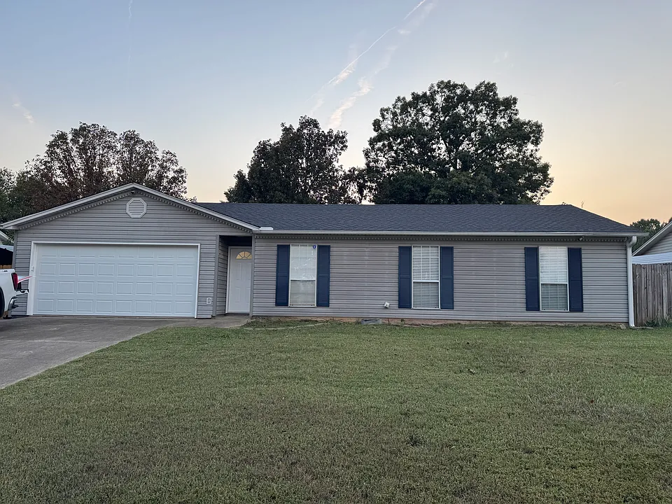 13808 Cherry Hill Dr