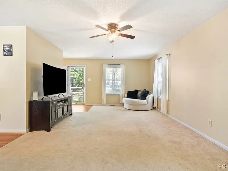 3355 Holly Woods Ct — Photo 10