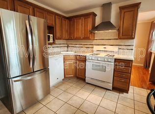 8558 Beller Ct, Darien, IL