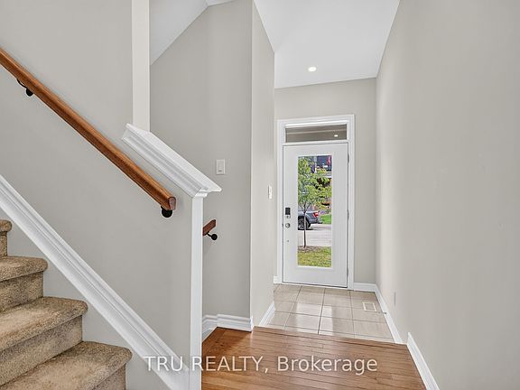 2nd image of 4126 Obsidian St