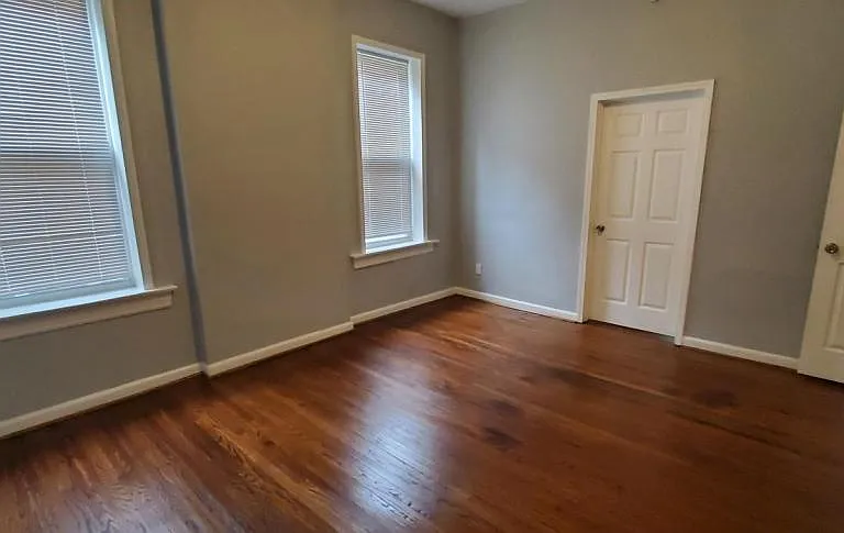 4135 S Compton Ave — Photo 12