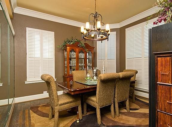 5th image of 154 Winding Hollow Ln