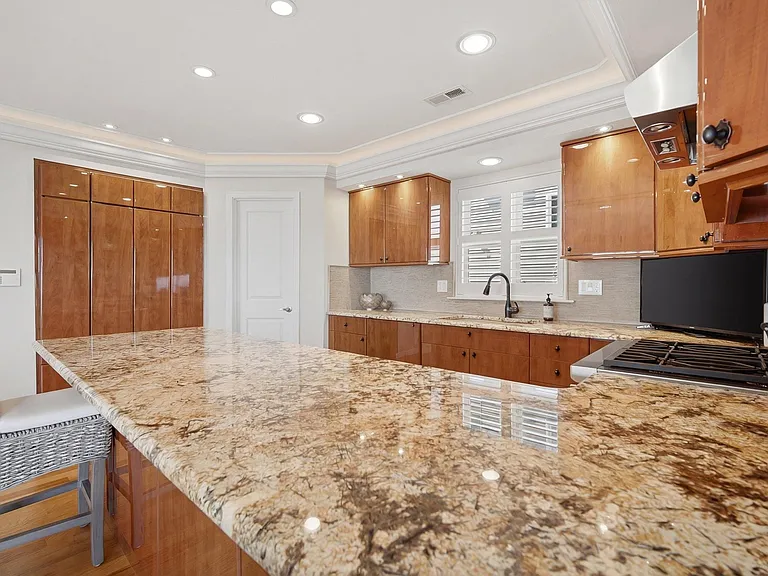 815 E Brigantine Ave #7 — Photo 12