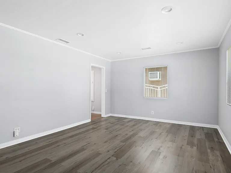7913 Milton Ave — Photo 5