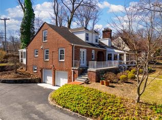 5 Locust St, Elmsford, NY 10523