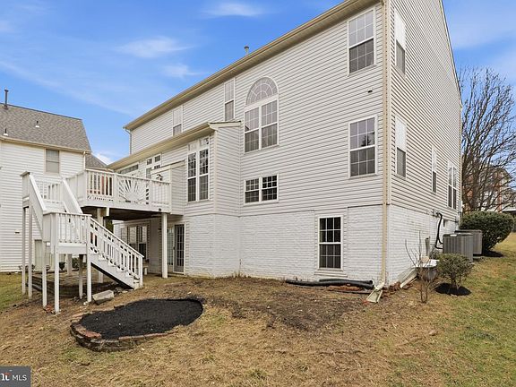 3rd image of 11401 Crownwood Ln
