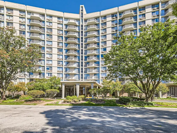 20 N Tower Rd APT 12M, Oak Brook, IL 60523