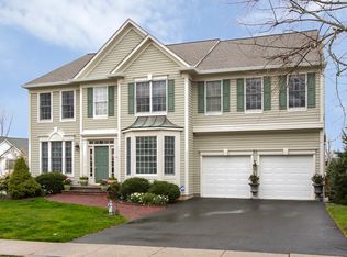 19 Queenberry Way, Basking Ridge, NJ 07920