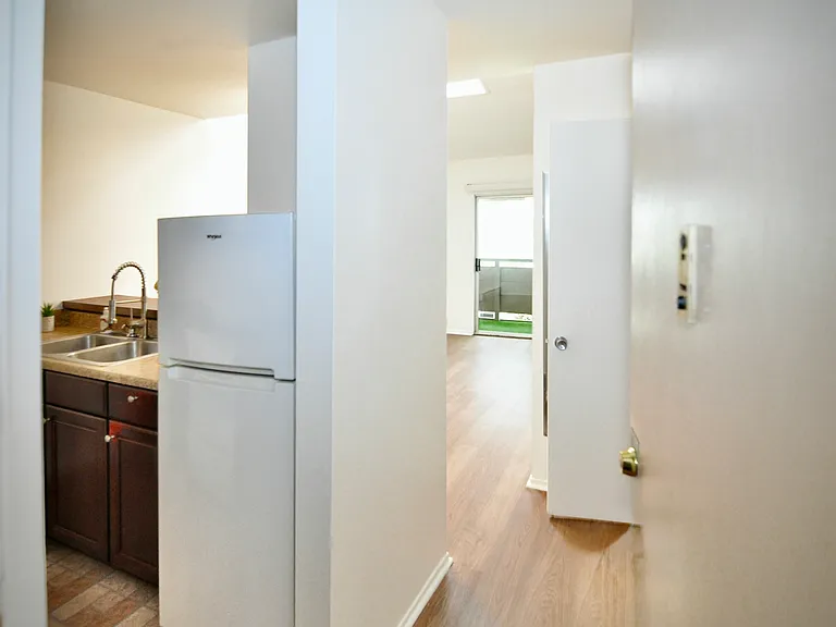 1621 Hotel Cir S #E304 — Photo 7
