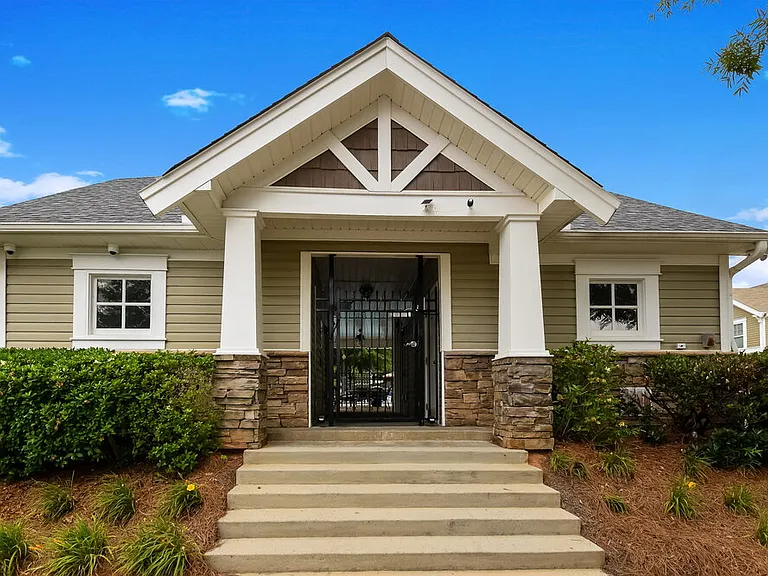 109 Plumeria St — Photo 4