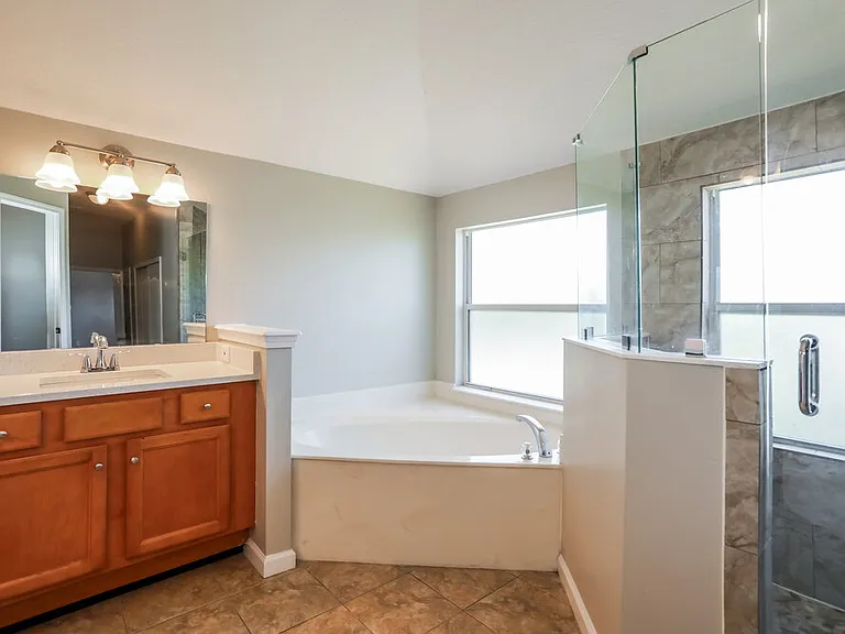 880 Thoroughbred Dr — Photo 13