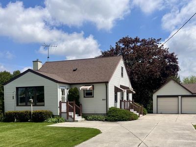 1905 N Rapids ROAD, Manitowoc, WI, 54220
