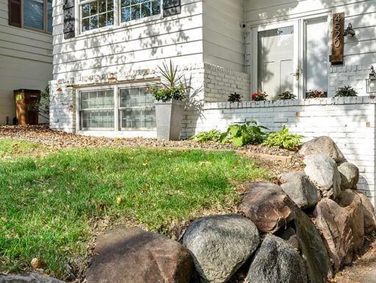 4520 Vandervork Ave — Photo 39