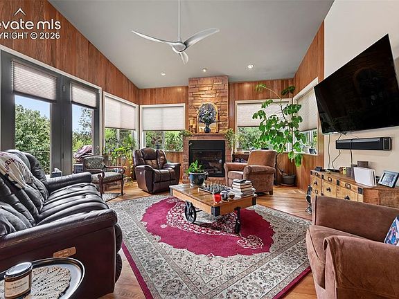 4th image of 109 Gardner Pl