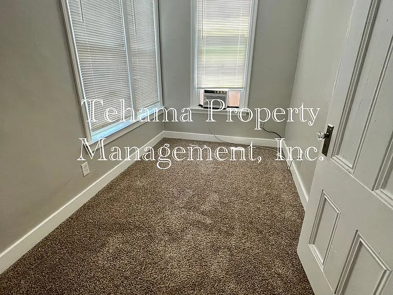 1051 Washington St — Photo 32