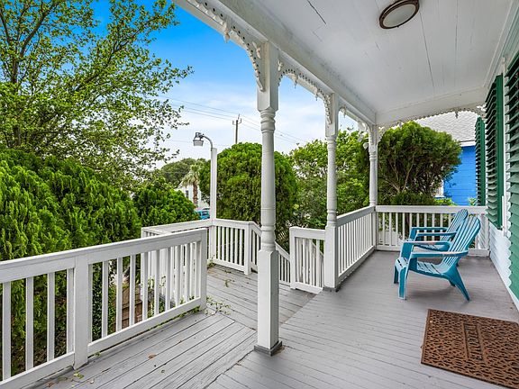 3rd image of 1312 Avenue L
