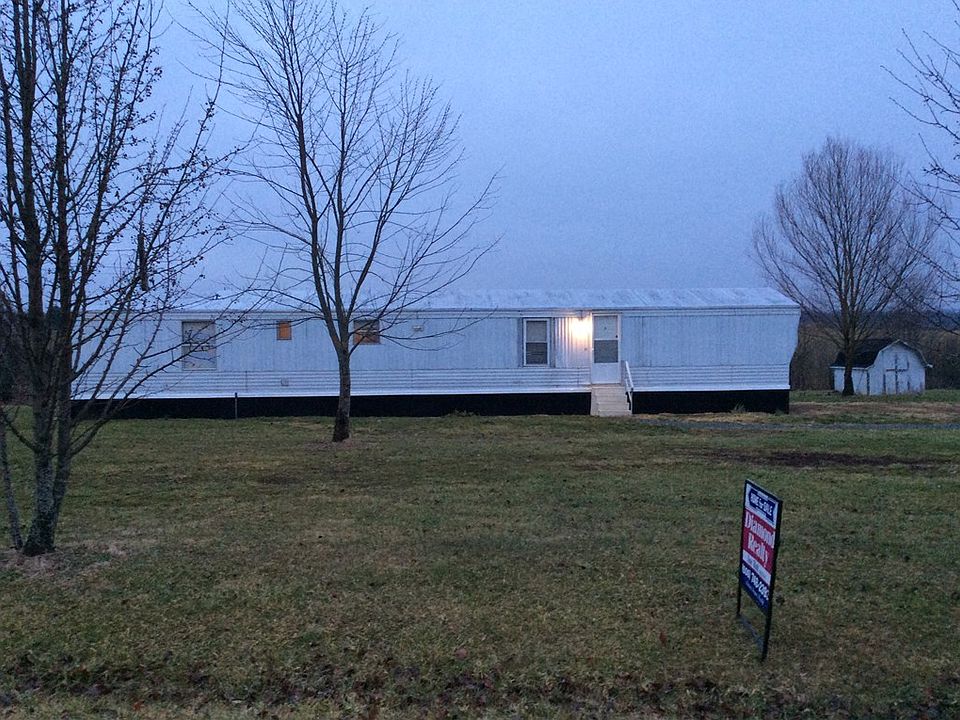 2nd image of 111 Log Cabin Ln