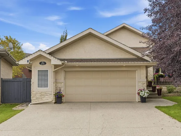 251 Tory Cres NW, Edmonton, AB T6R 3A5
