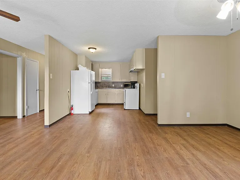 10973 Longstreet Rd — Photo 9