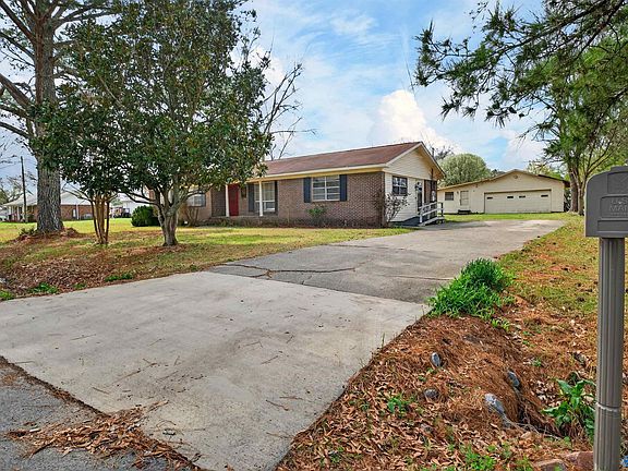 3rd image of 1207 Larrydale Dr