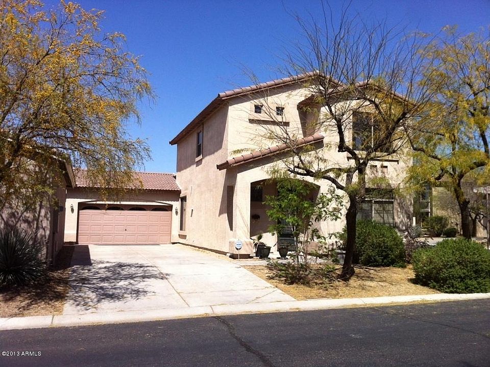 Corner Lot with capacity to fit up to 6 cars in the driveway