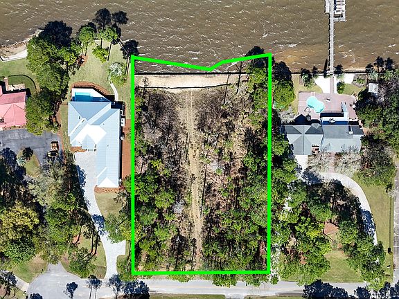5th image of 24 Woodland Bayou Dr