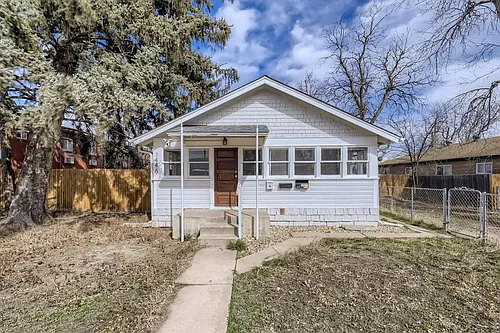 1446 N Valentia St Photo 1