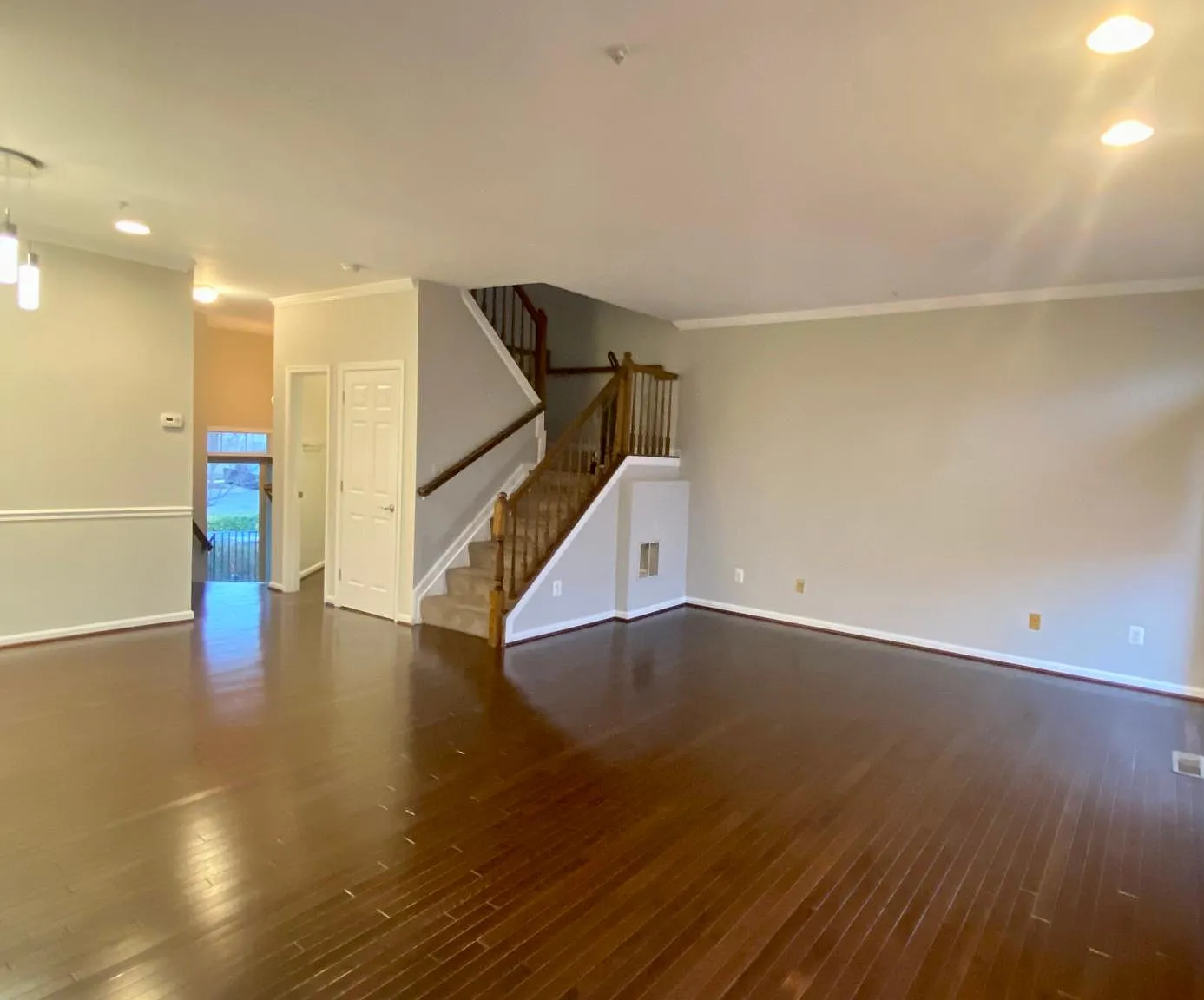4 bed, 3.5 bath, 1540 sqft, $3,225 — Photo 2