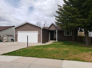 1013 Clarion Dr, Gillette, WY 82718