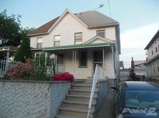 2 E 52nd St, New York, NY 10022