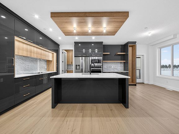 5th image of 6390 17th St NE