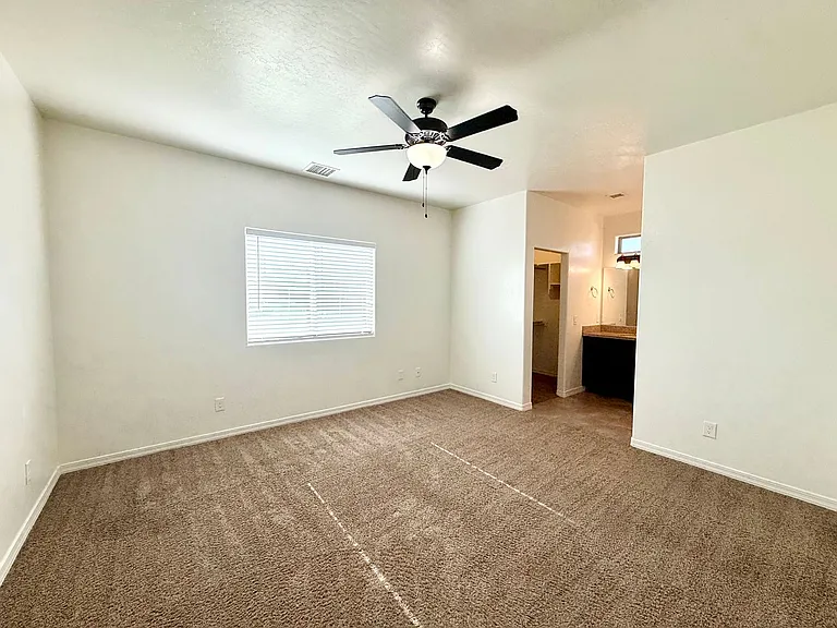 8195 E Ashley Dr — Photo 7