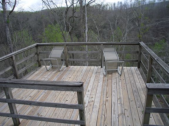 4th image of 2520 Riverton Rd
