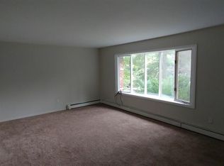 119 Woodin Rd, Halfmoon, NY 12065