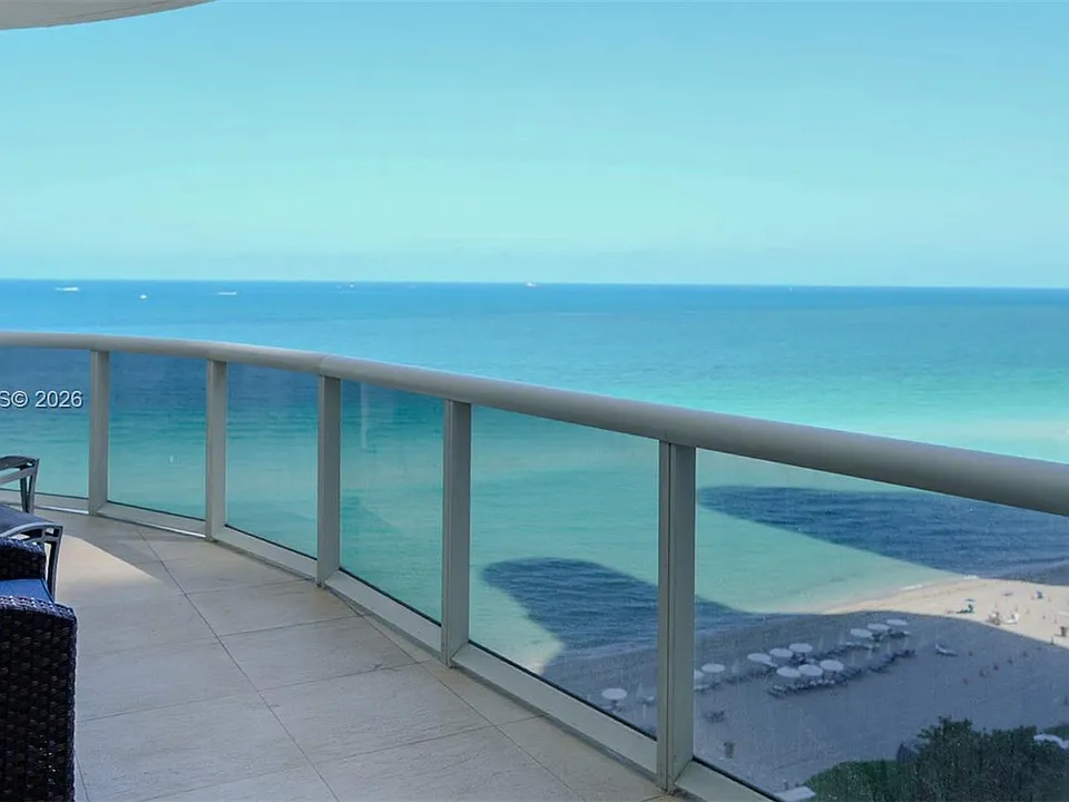 15901 Collins Ave #1102