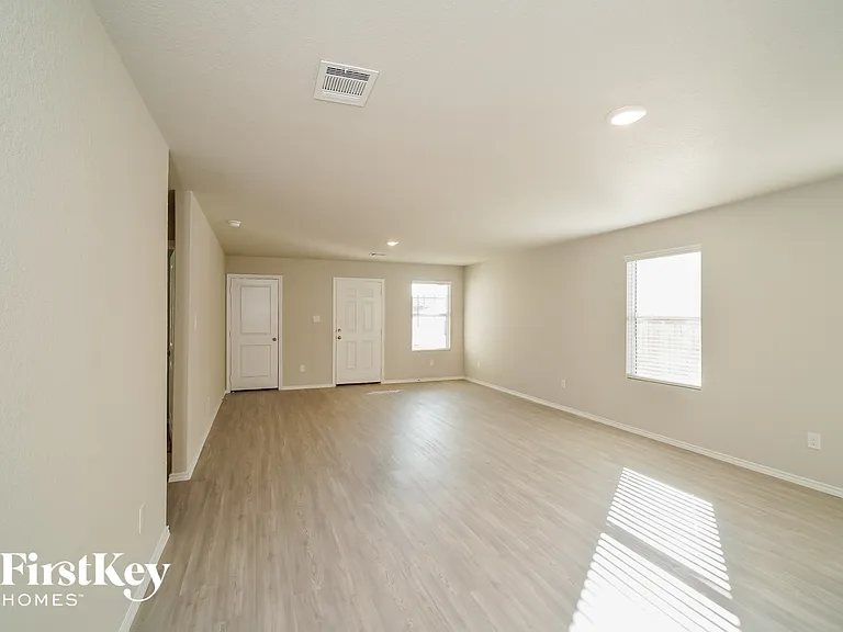 10783 Prusiner Dr — Photo 3